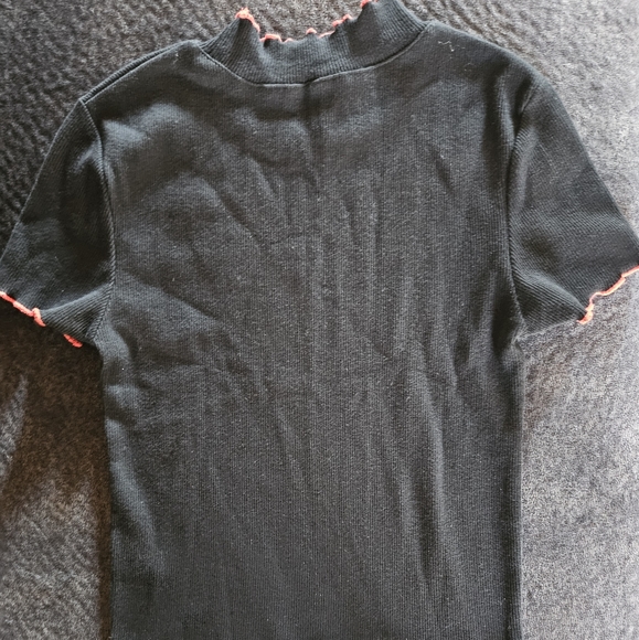 Rose crop top - Picture 2 of 4